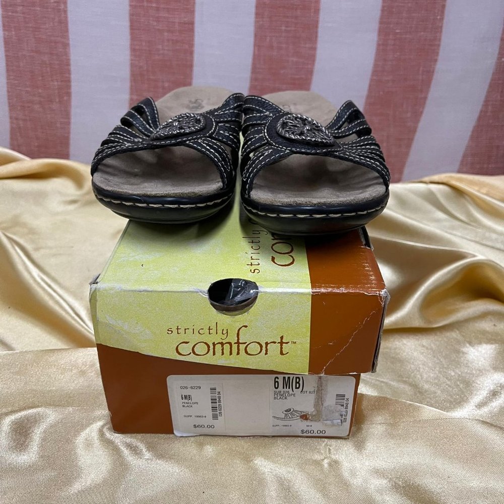 NWB Strictly Comfort Slipper